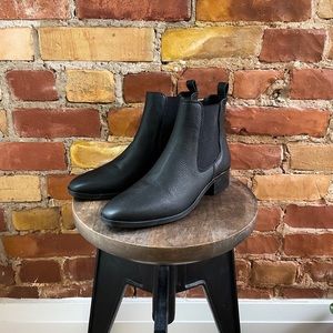 Frank & Oak Chelsea Leather Century Boot